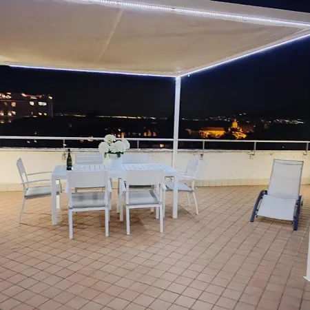 Double House Bybeach Апартаменты *