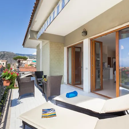 Double House Bybeach Apartment